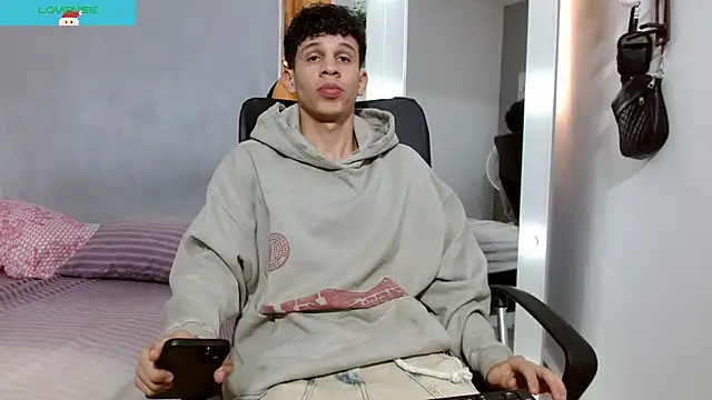 Snapshot of jeff_ross chatting on 12/31/24, 07:51 jeff ross online show from 12/31/24, 07:51