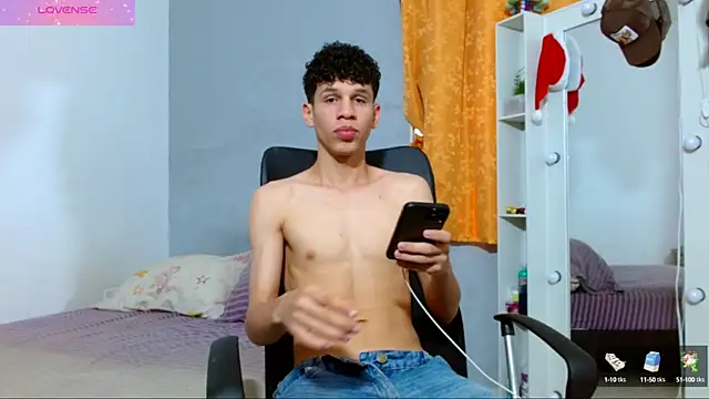 Snapshot of jeff_ross chatting on 02/15/25, 06:01 jeff ross online show from 02/15/25, 06:01