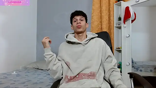 Snapshot of jeff_ross chatting on 02/24/25, 09:09 jeff ross online show from 02/24/25, 09:09