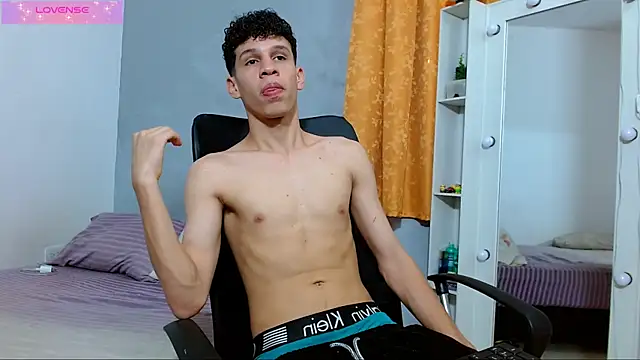 Snapshot of jeff_ross chatting on 02/28/25, 08:07 jeff ross online show from 02/28/25, 08:07