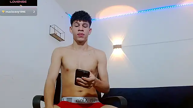 Snapshot of jeff_ross chatting on 10/31/25, 12:06 jeff ross online show from 10/31/25, 12:06