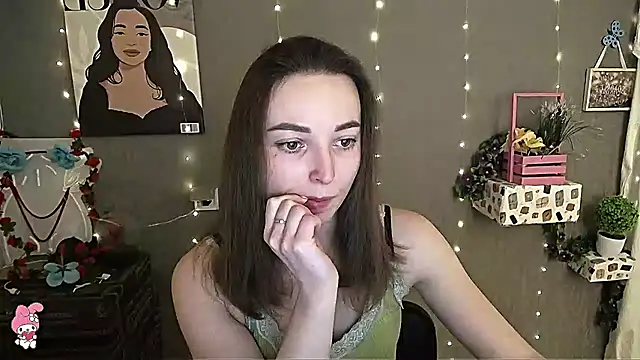 Snapshot of _Barbie_Kiss_ chatting on 02/10/25, 01:33 Barbie Kiss online show from 02/10/25, 01:33