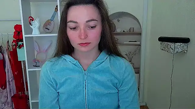  Barbie Kiss  online show from 05/31/26, 02:46