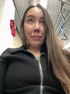 Snapshot of Asian_Asami chatting on 12/19/24, 03:19 Asian Asami online show from 12/19/24, 03:19