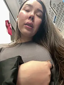 Snapshot of Asian_Asami chatting on 01/01/25, 03:03 Asian Asami online show from 01/01/25, 03:03