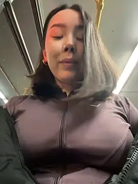 Snapshot of Asian_Asami chatting on 10/16/25, 04:41 Asian Asami online show from 10/16/25, 04:41