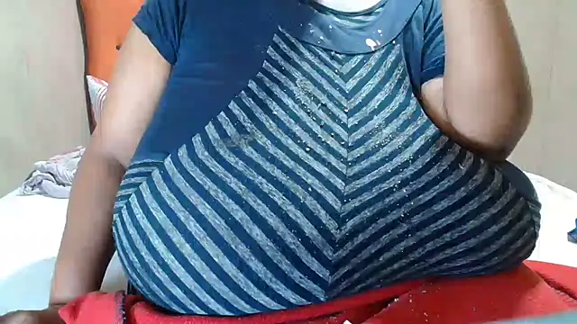 tinagiant online show from 11/30/25, 09:52