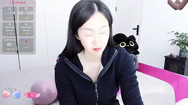 paopao-a online show from 12/17/25, 03:51