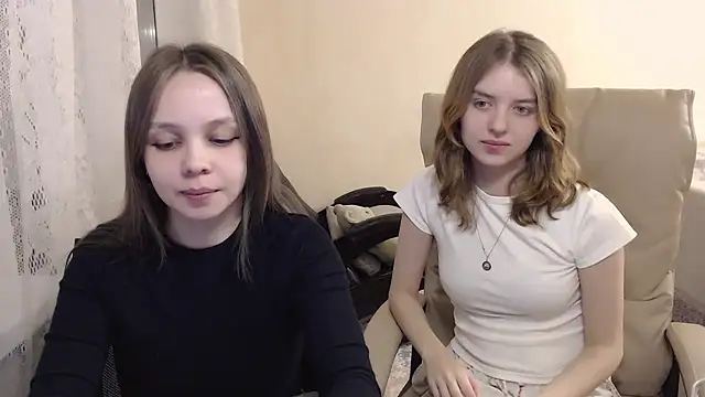 Emi1y Angel11 online show from 01/14/25, 01:49