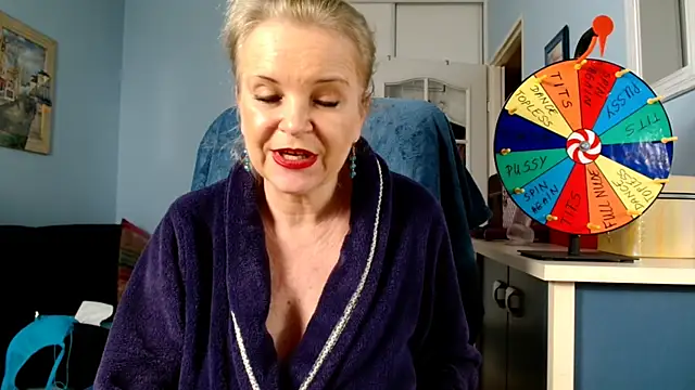 Snapshot of sexyjennyeu chatting on 12/18/24, 12:18 sexyjennyeu online show from 12/18/24, 12:18