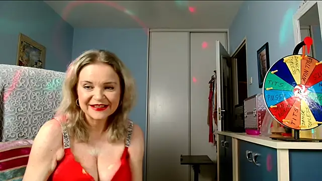 Snapshot of sexyjennyeu chatting on 03/14/25, 08:38 sexyjennyeu online show from 03/14/25, 08:38