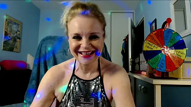 Snapshot of sexyjennyeu chatting on 10/10/25, 07:46 sexyjennyeu online show from 10/10/25, 07:46