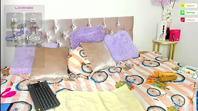 alanavega11 online show from 03/23/26, 01:04