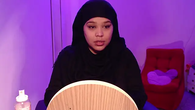 VenussTits97 online show from 04/07/26, 12:00