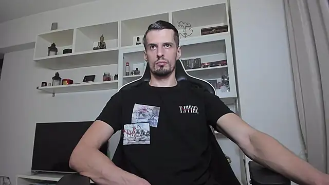 ToddClaytonn online show from 10/04/25, 09:02