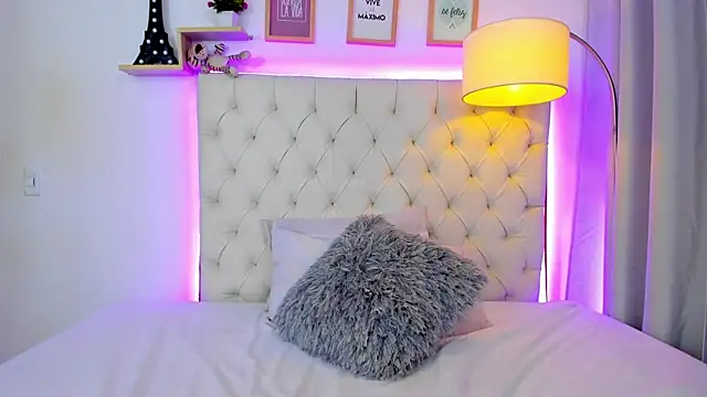 Snapshot of katy_giil chatting on 09/29/25, 07:30 katy giil online show from 09/29/25, 07:30