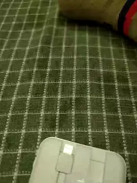 Snapshot of fuckingmahiesh chatting on 01/31/25, 03:44 fuckingmahiesh online show from 01/31/25, 03:44