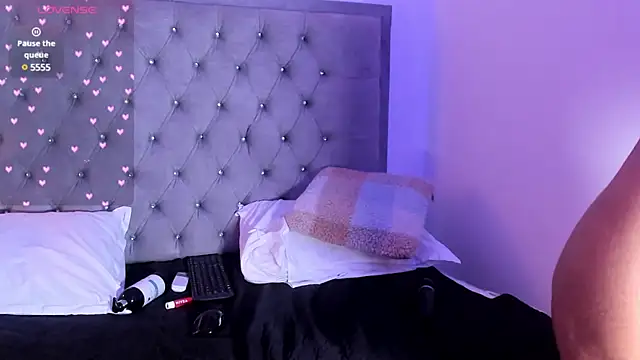 Snapshot of AriannaDavis chatting on 01/25/25, 05:18 AriannaDavis online show from 01/25/25, 05:18