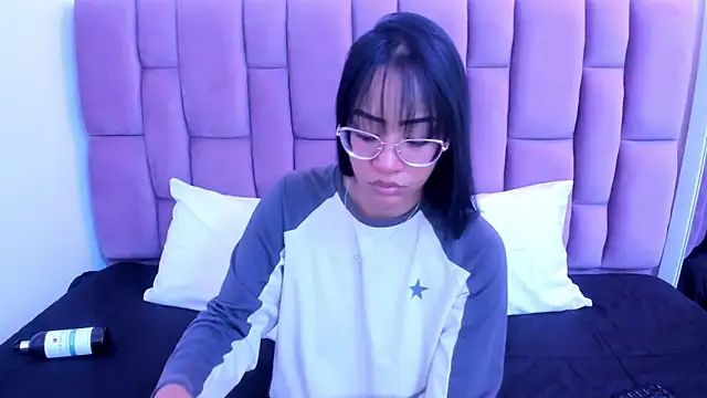 Snapshot of AriannaDavis chatting on 02/18/25, 09:54 AriannaDavis online show from 02/18/25, 09:54