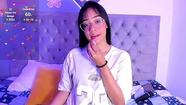 Snapshot of AriannaDavis chatting on 02/28/25, 08:28 AriannaDavis online show from 02/28/25, 08:28