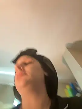 menaceswife online show from 03/09/25, 04:00