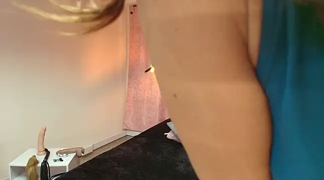 Snapshot of VioletaScott_ chatting on 02/17/25, 12:48 VioletaScott online show from 02/17/25, 12:48