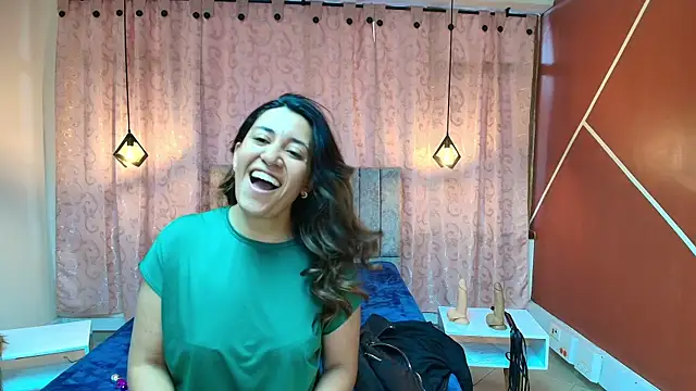 Snapshot of VioletaScott_ chatting on 09/26/25, 02:54 VioletaScott online show from 09/26/25, 02:54