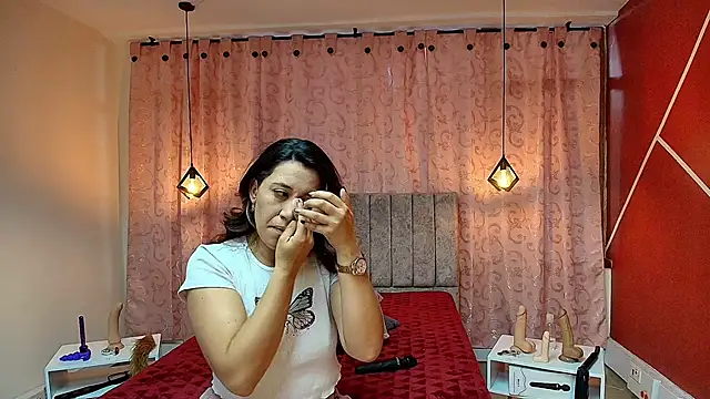 Snapshot of VioletaScott_ chatting on 09/29/25, 01:38 VioletaScott online show from 09/29/25, 01:38