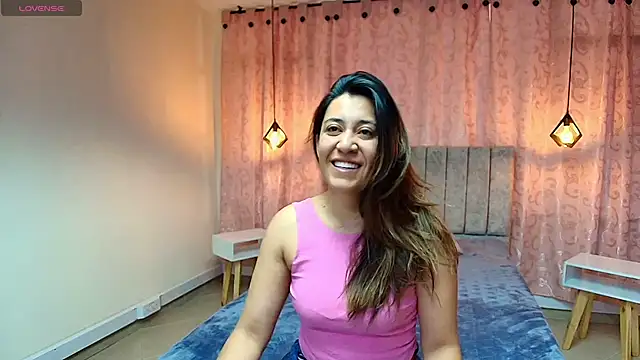 Snapshot of VioletaScott_ chatting on 10/06/25, 01:08 VioletaScott online show from 10/06/25, 01:08