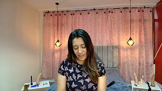 Snapshot of VioletaScott_ chatting on 10/07/25, 01:19 VioletaScott online show from 10/07/25, 01:19