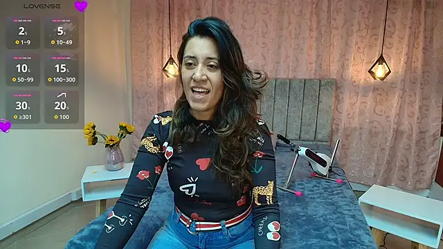 Snapshot of VioletaScott_ chatting on 11/01/25, 01:24 VioletaScott online show from 11/01/25, 01:24