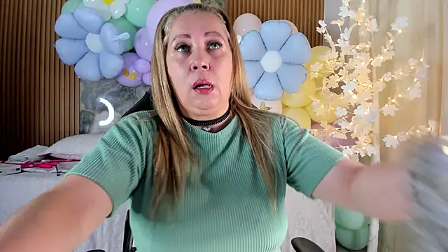 Danna topless online show from 04/07/26, 12:05