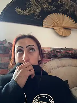 Snapshot of kriszy_baby chatting on 03/20/25, 09:04 kriszy baby online show from 03/20/25, 09:04