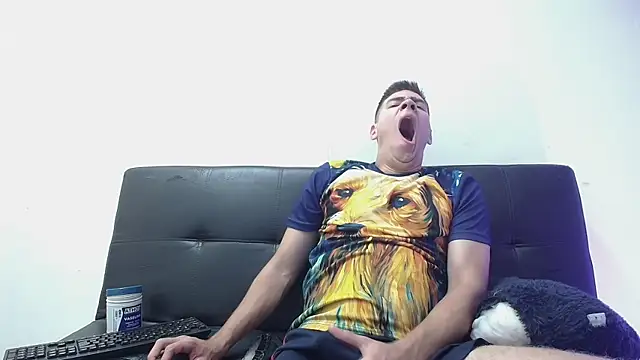 Snapshot of Brian_cx chatting on 12/12/24, 07:37 Brian cx online show from 12/12/24, 07:37