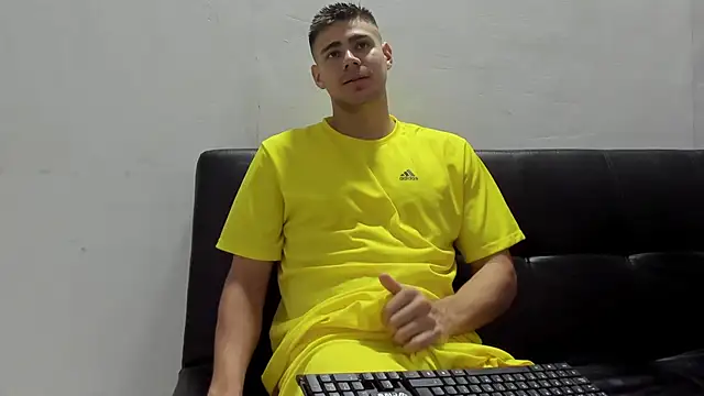 Snapshot of Brian_cx chatting on 12/30/24, 01:47 Brian cx online show from 12/30/24, 01:47