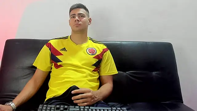 Snapshot of Brian_cx chatting on 01/08/25, 05:59 Brian cx online show from 01/08/25, 05:59