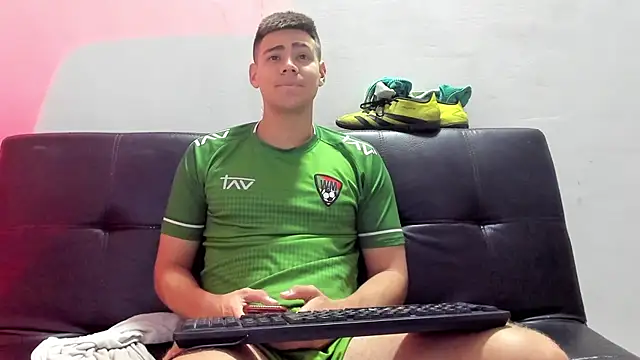 Snapshot of Brian_cx chatting on 01/25/25, 12:26 Brian cx online show from 01/25/25, 12:26