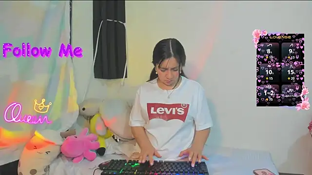 litle mily  online show from 04/05/26, 12:52