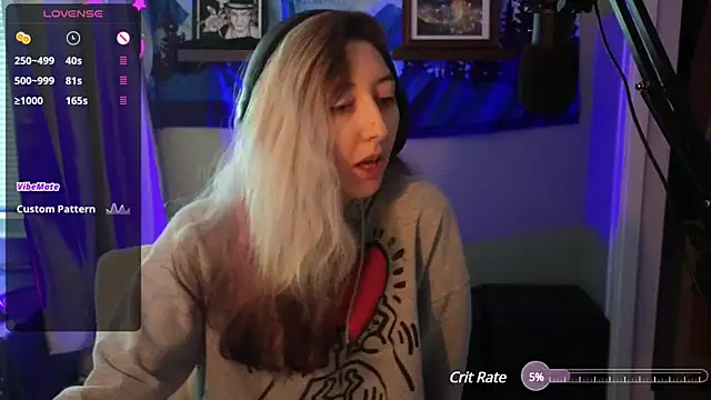 Snapshot of lovelylucyy chatting on 12/06/24, 07:01 lovelylucyy online show from 12/06/24, 07:01