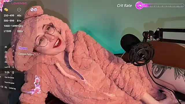 Snapshot of lovelylucyy chatting on 02/02/25, 03:10 lovelylucyy online show from 02/02/25, 03:10