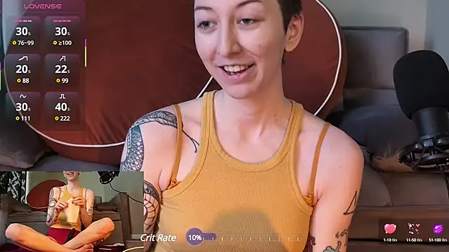 Snapshot of lovelylucyy chatting on 03/03/25, 08:32 lovelylucyy online show from 03/03/25, 08:32