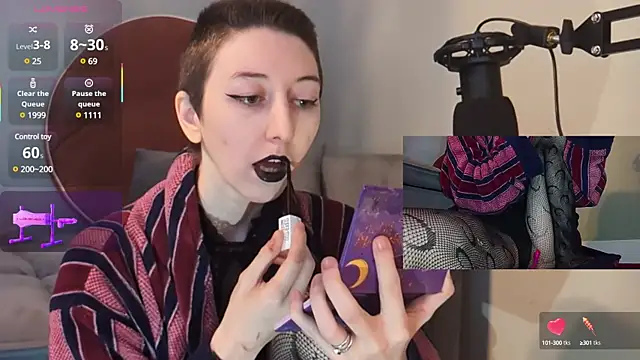 Snapshot of lovelylucyy chatting on 03/13/25, 05:07 lovelylucyy online show from 03/13/25, 05:07