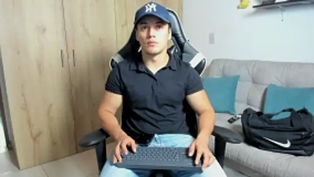 julian wallace online show from 04/16/26, 03:46