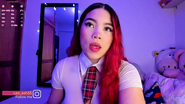 Snapshot of Lee_Ash chatting on 10/29/25, 09:55 Lee Ash online show from 10/29/25, 09:55