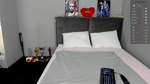 MuscleXXXBarbie online show from 03/11/26, 08:53