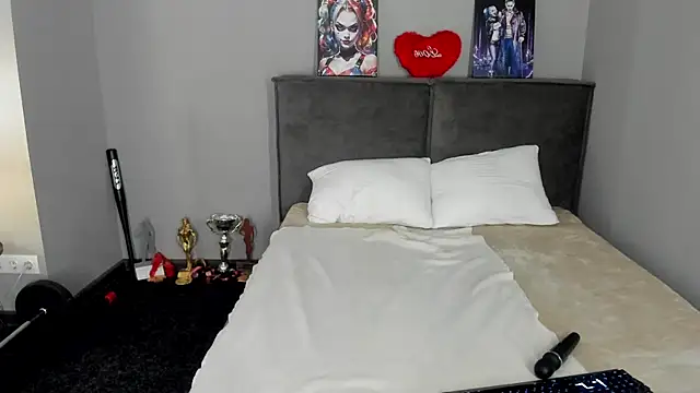 MuscleXXXBarbie online show from 04/19/26, 08:57