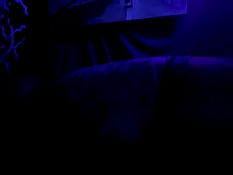 Snapshot of BigMac1596 chatting on 09/18/25, 07:49 BigMac1596 online show from 09/18/25, 07:49