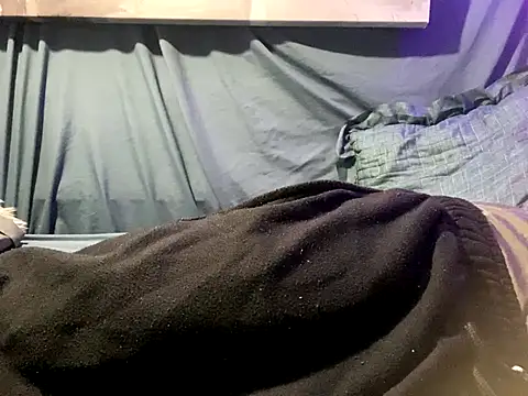 Snapshot of BigMac1596 chatting on 09/20/25, 06:58 BigMac1596 online show from 09/20/25, 06:58