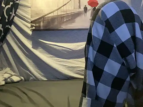 Snapshot of BigMac1596 chatting on 09/29/25, 11:37 BigMac1596 online show from 09/29/25, 11:37