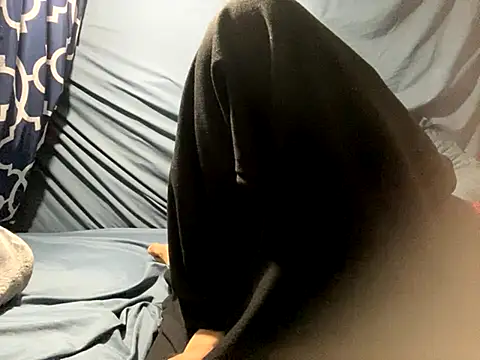 Snapshot of BigMac1596 chatting on 10/01/25, 03:45 BigMac1596 online show from 10/01/25, 03:45